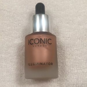 Iconic London Illuminator Blush